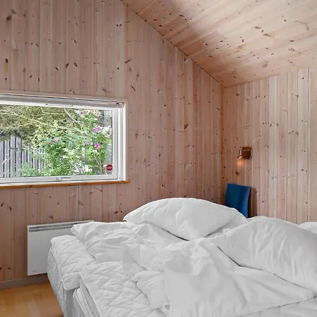 Beautiful Home In Rodby With Wifi * Rødby