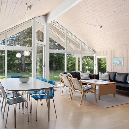 Beautiful Home In Rodby With Wifi Nyaraló