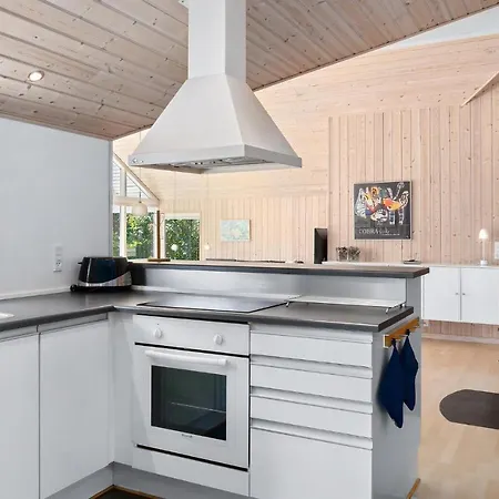 Beautiful Home In Rodby With Wifi *